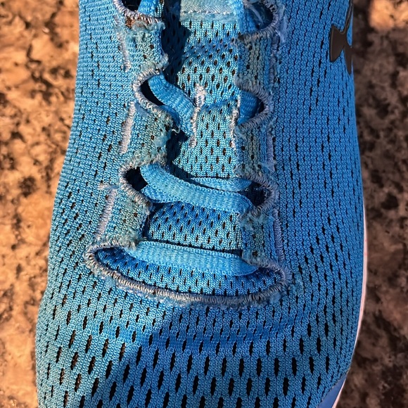 Kids Under Armor Sneakers. - Picture 7 of 7